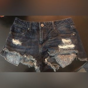 TRUE CRAFT JEAN SHORTS.. SUPER CUTE CUT OFFS 7